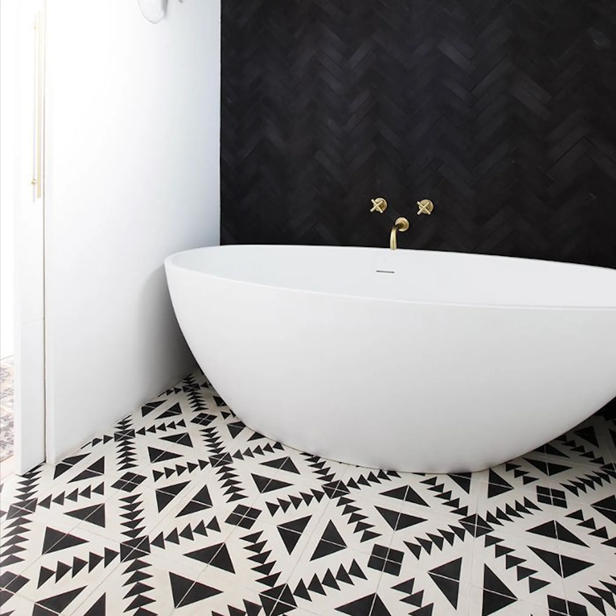 Alhambra Alkazar Black and White Moroccan Tile 20cm x 20cm