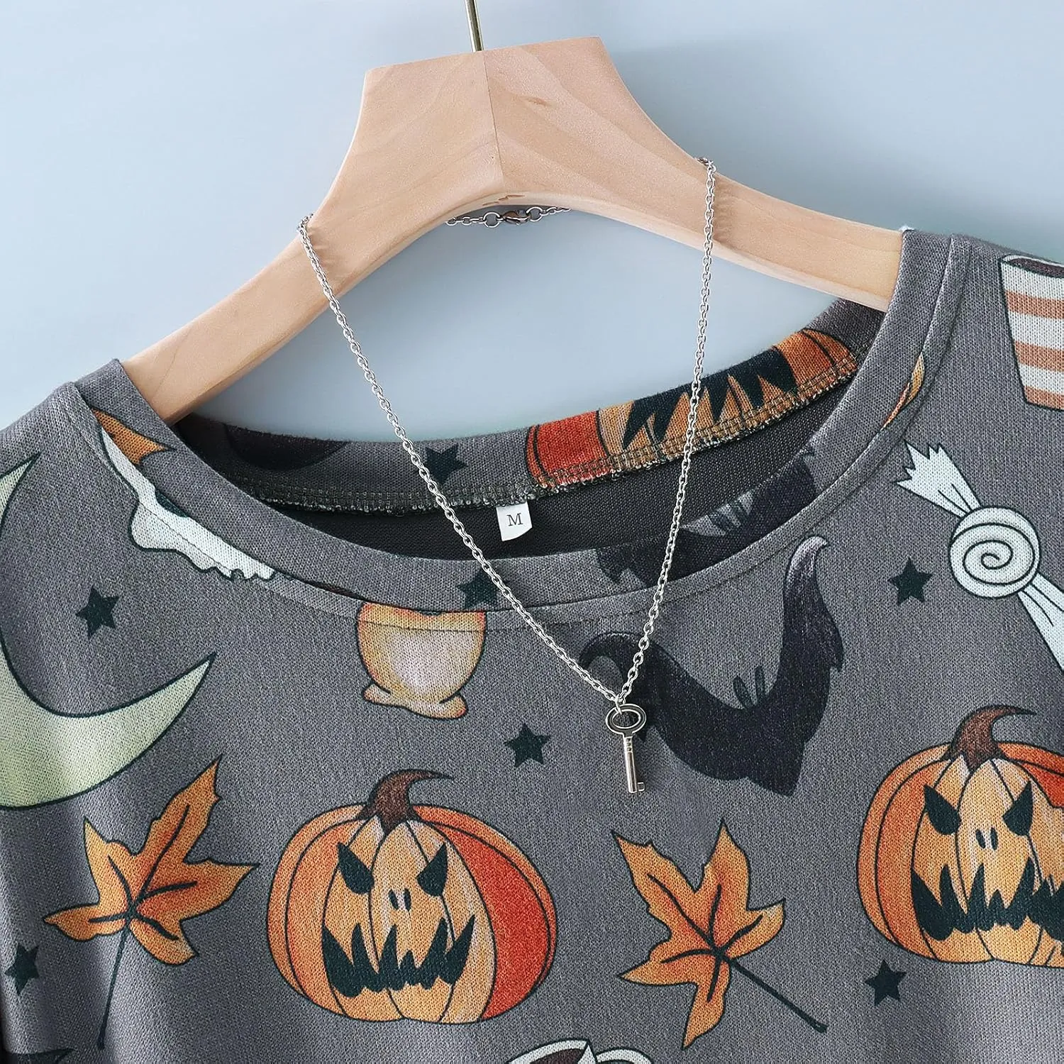 BOUTIKOME Womens Halloween Pumpkin Sweatshirt Black Cat Long Sleeve Crewneck Pullover Shirts with Pocket Tunic Tops