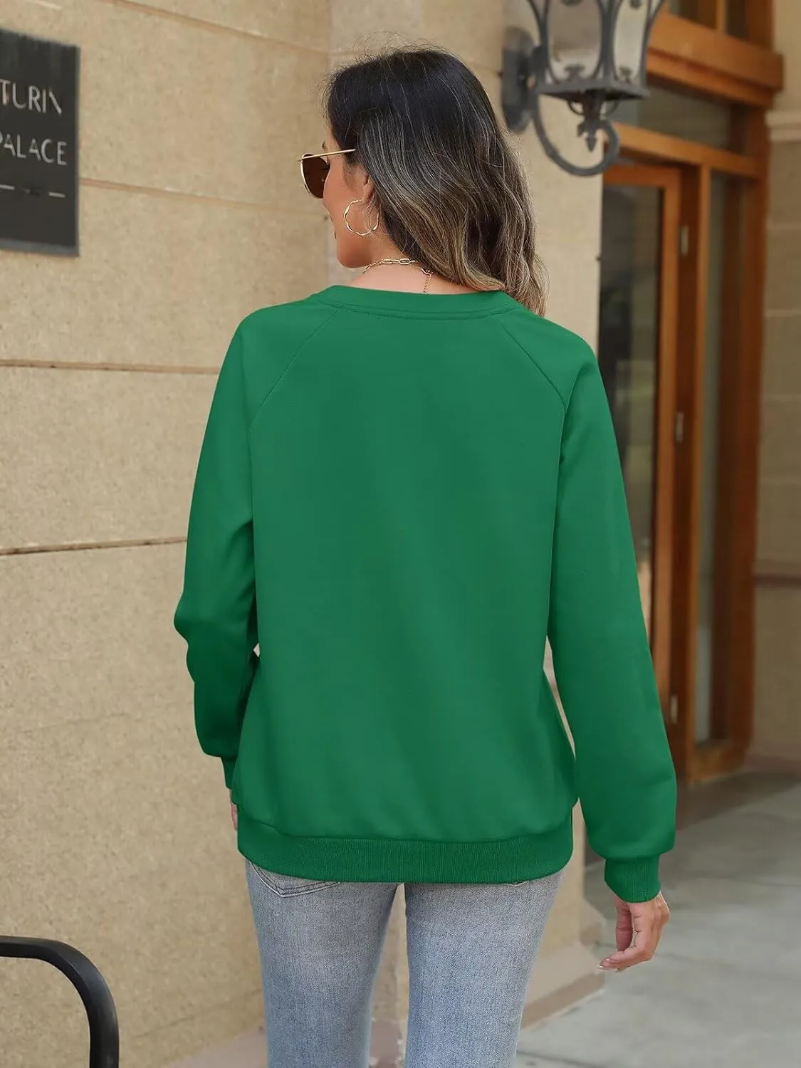 EADINVE Womens V Neck Sweatshirts with Pockets Fleece Pullover Casual Loose Fit Long Sleeve Tops Fall Clothes 2025