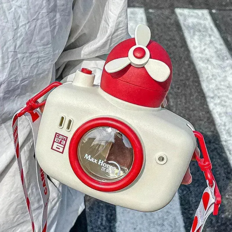 Kawaii Camera Bottle (550 ml)