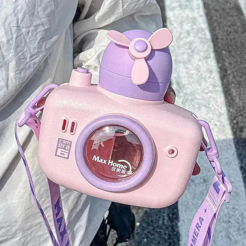 Kawaii Camera Bottle (550 ml)